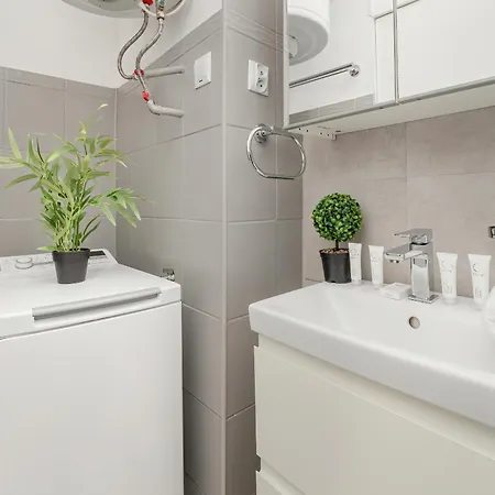 Przytulny W Centrum Lodzi By Renters Apartment *