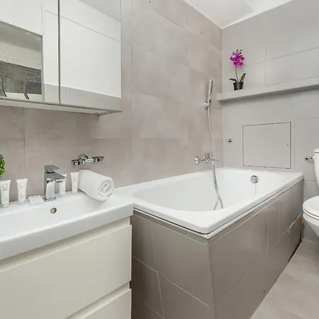 Przytulny W Centrum Lodzi By Renters * Łódź