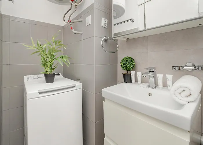 Przytulny W Centrum Lodzi By Renters Lägenhet *