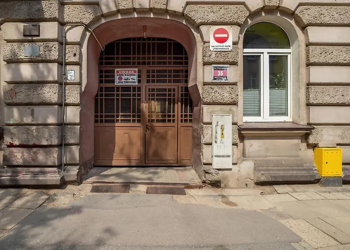 Przytulny W Centrum Lodzi By Renters Lägenhet